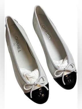 CC White/Black Leather Ballet Flats with Cap Toe